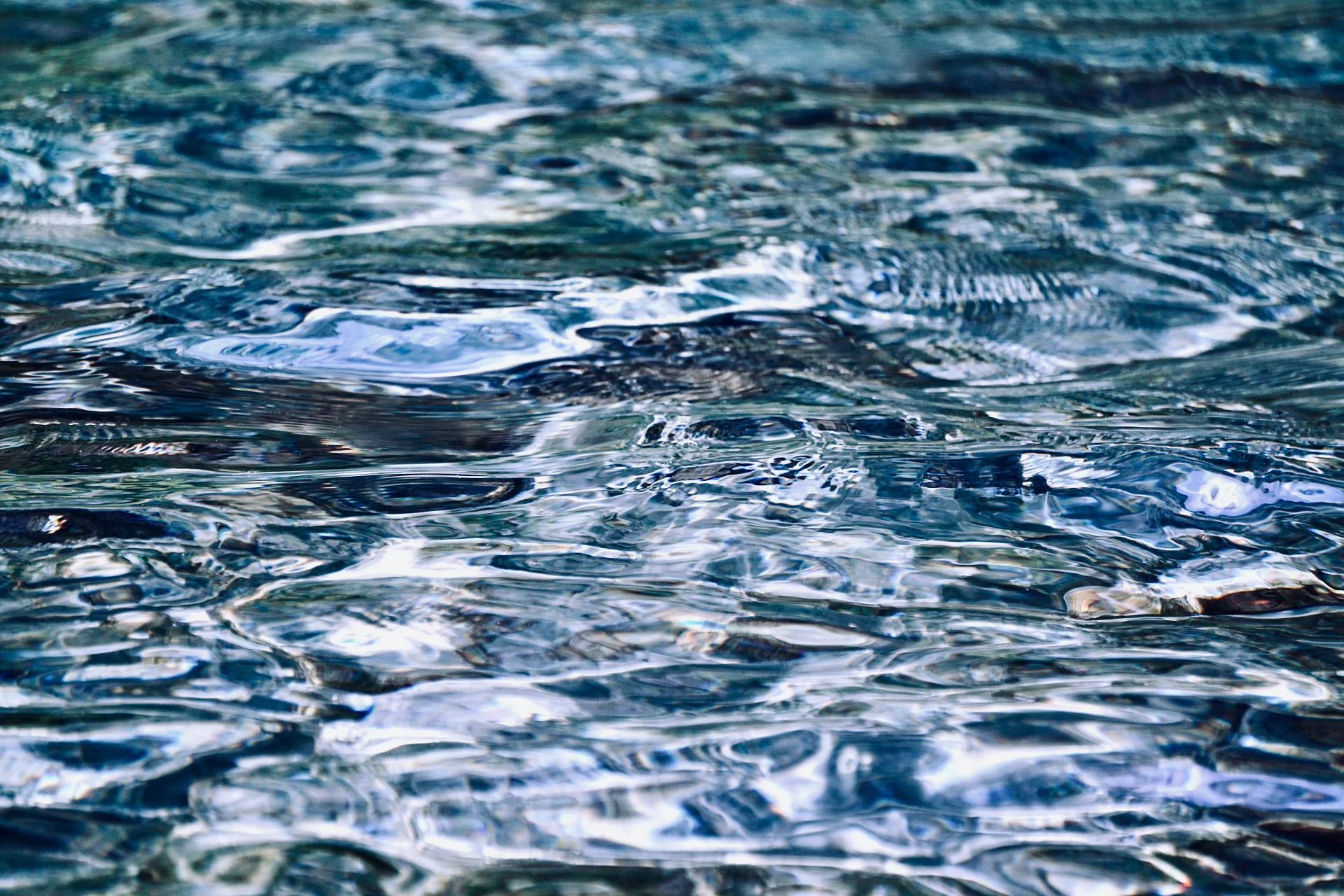 Deep Cellular Hydration and Restoration of Internal Water-Salt Balance